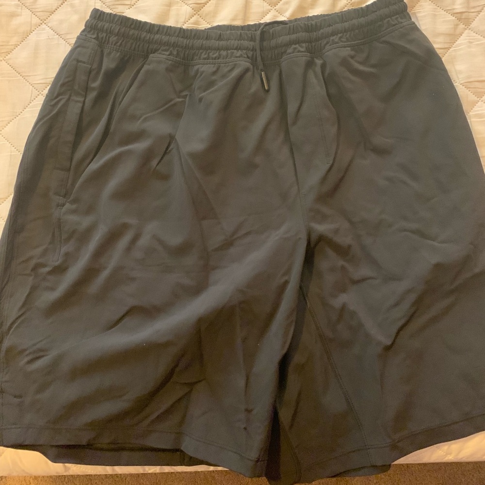 Lululemon 9” Pacebreaker XL Linerless shorts
